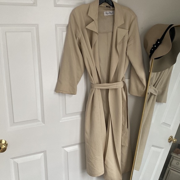 Max Mara light weight trench coat - Picture 3 of 7